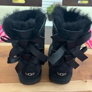 UGG “Bailey Bow II Boot” Kids